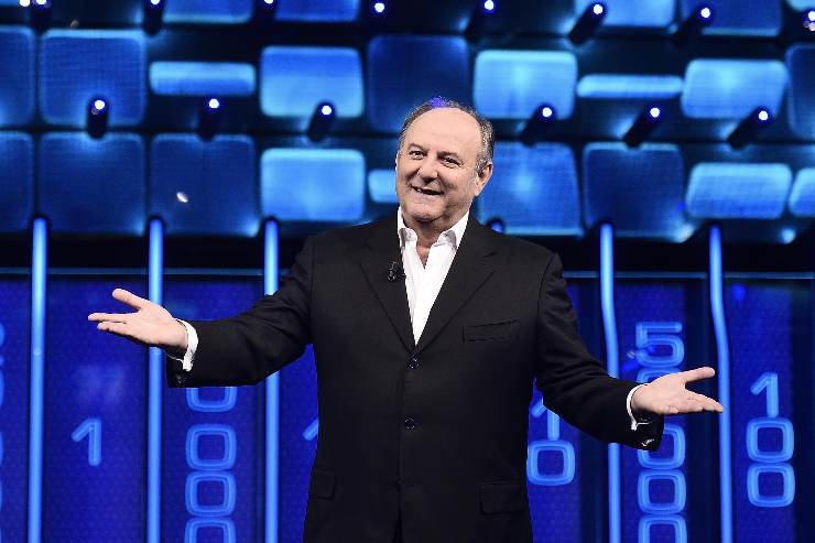 gerry scotti sorridente
